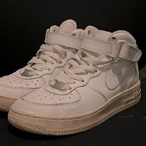 5Y boys Nike Air Force 1 (7F fit)